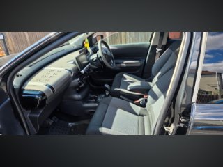 /photos/10626/92f9ffb0-5ae5-b1f1-56e0-b105bc33cee4_i320x240.jpg
