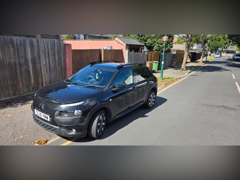 /photos/10626/d612a39b-5340-362a-fad3-aac1fc2b753b_i800x600.jpg